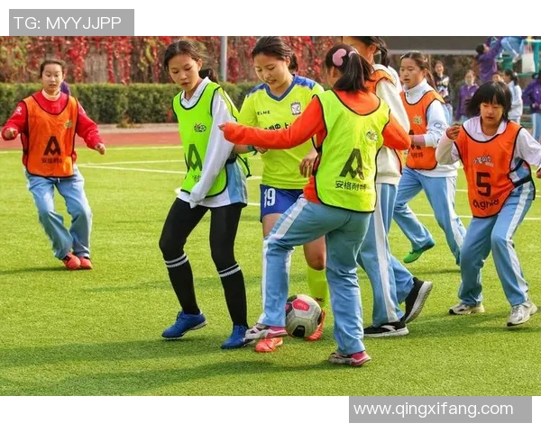 足球明星挑战自我体验中国功夫的魅力与精神之旅